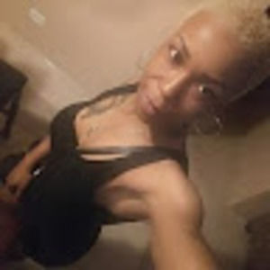 Meet your Posher, Ayanna